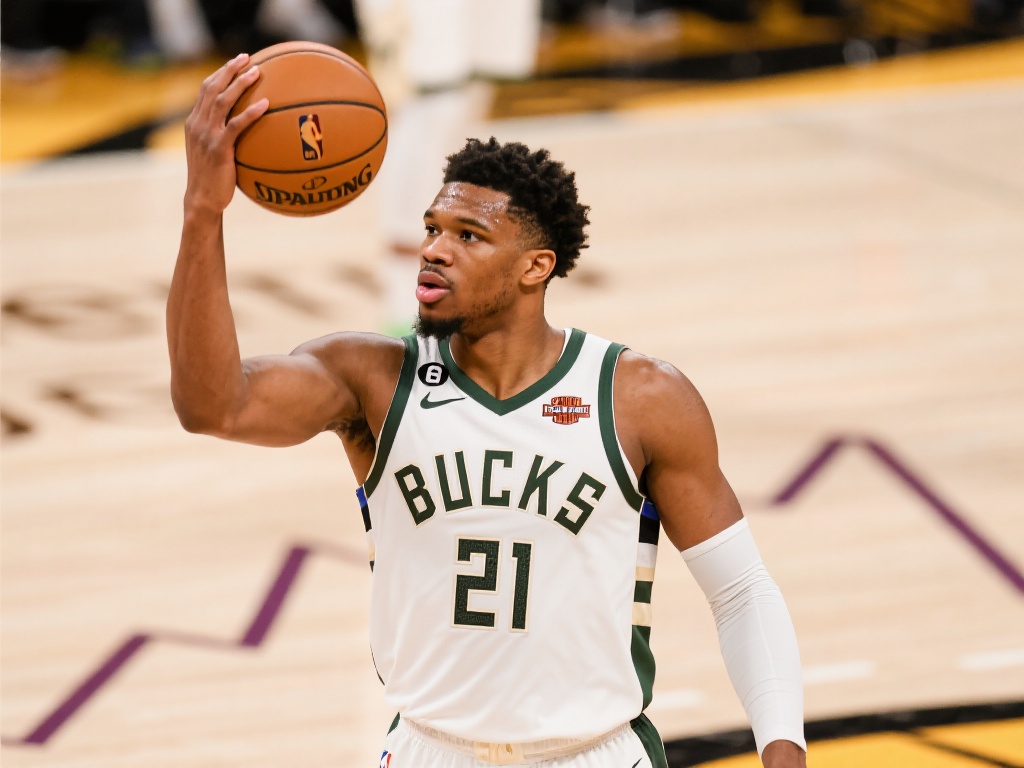 超值机会！阿森纳与利物浦竞逐姆贝乌莫，小蜜蜂开价仅5000万