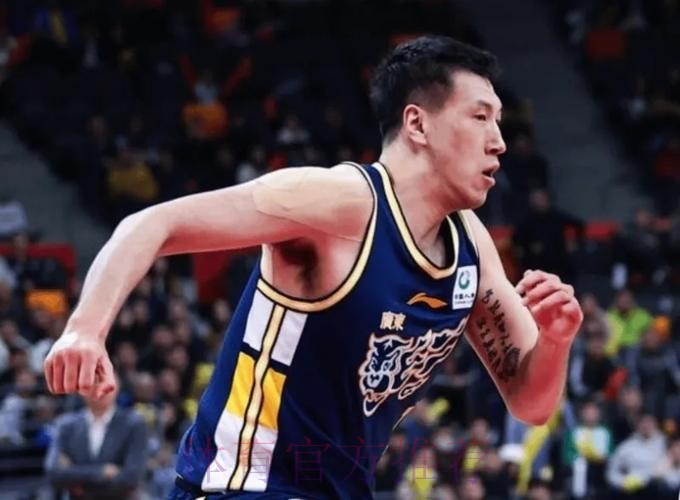 胜深圳更衣室采访!焦泊乔暴走不满防守,杜润旺满意效果直指辽宁 胜深圳更衣室采访!焦泊乔暴走不满防守,杜润旺满意效果直指辽宁