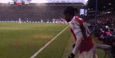 马杜埃凯角球传中,马丁内利头球完成帽子戏法! 马杜埃凯角球传中,马丁内利头球完成帽子戏法!